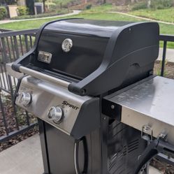 Weber Spirit E-210 2-Burner Gas Grill - Great Condition