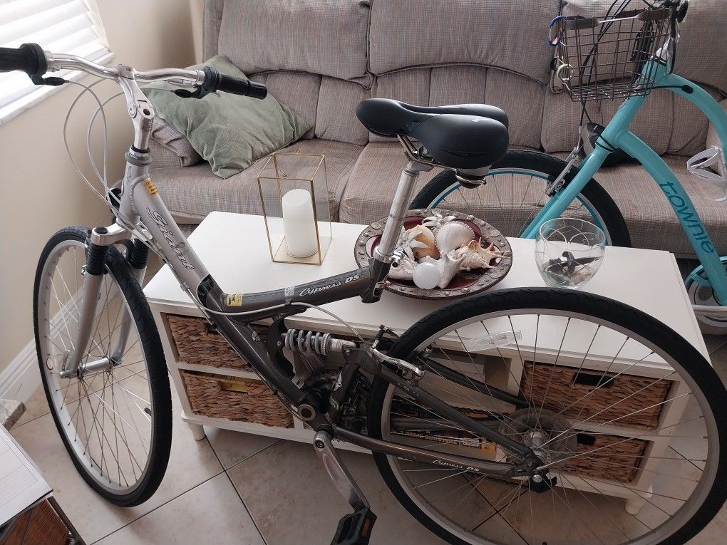 GIANT CYPRESS DS BIKE