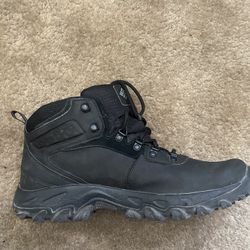 Columbia Hiking Boots 