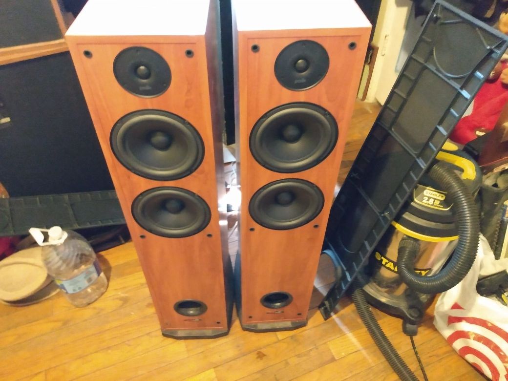 POLK AUDIO MODEL R50 Excellent Condition