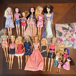 Barbie Budget Lot! dolls, clothes, accessories 