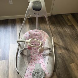 Baby swing like new only used like 5 times