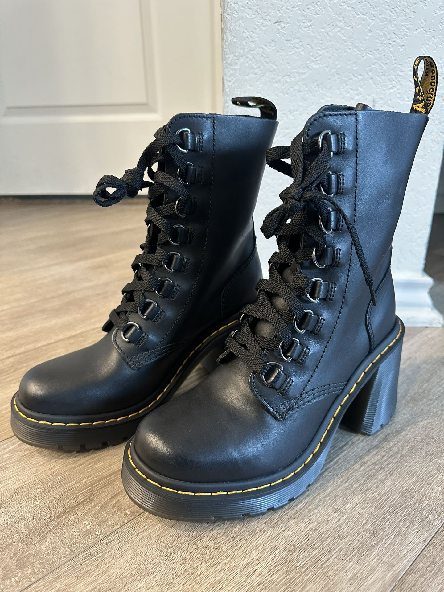 Doc Martens Chesney Black Boots
