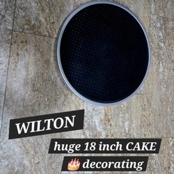 HUGE 18 INCH WILTON CAKE DECORATING TURNTABLE 