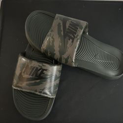NIKE Slides