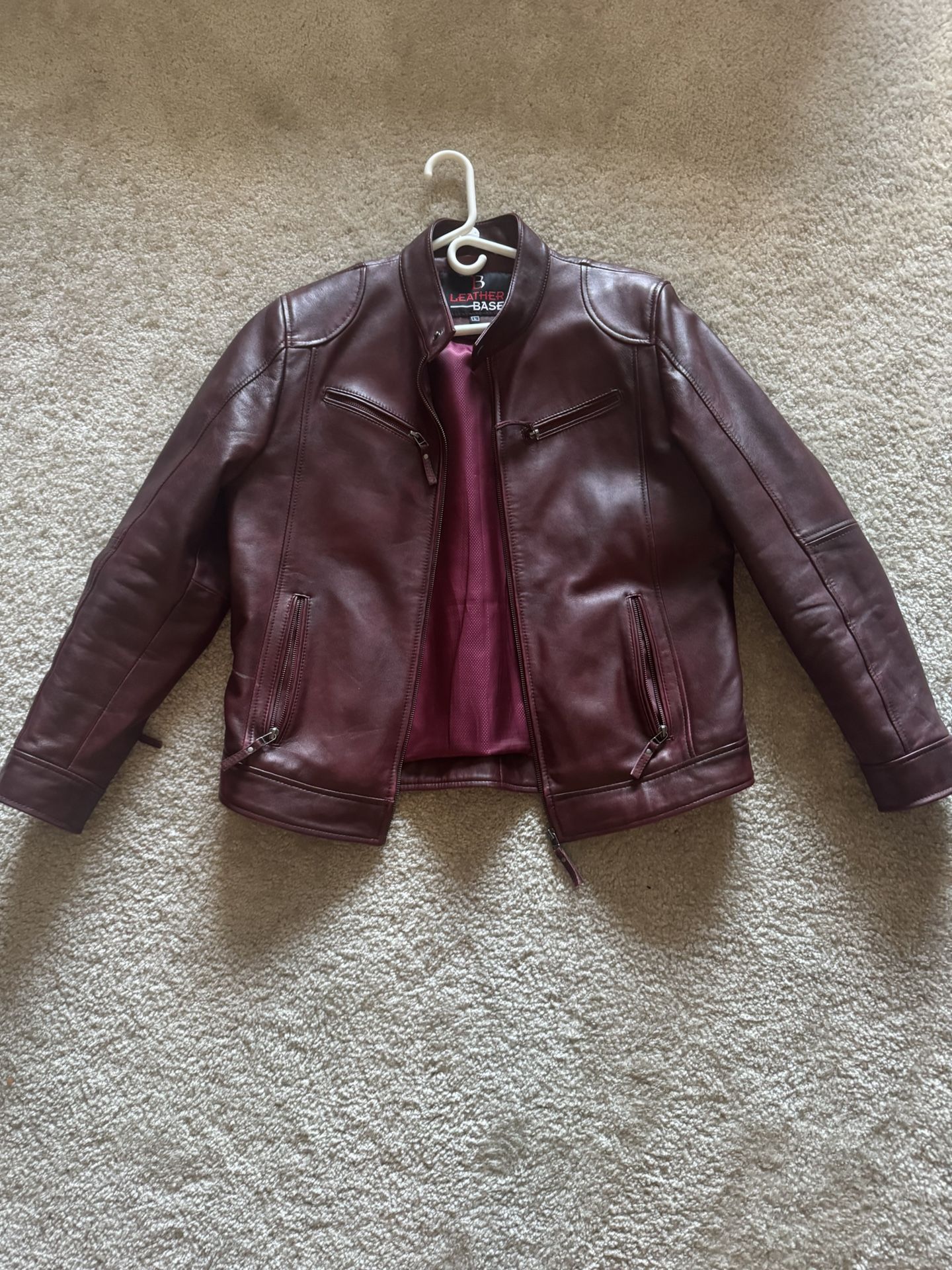 GENIUNE 💯 leather jacket burgundy size L