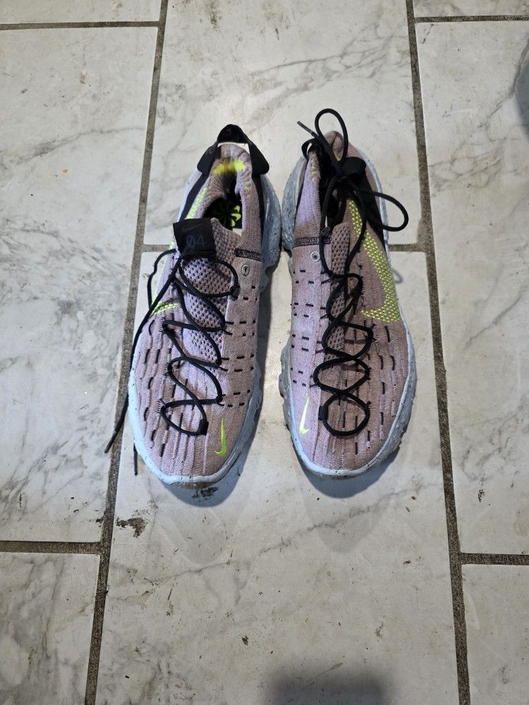Nike Space Hippie 04