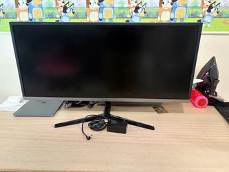 32 inch Samsung Ultrawide Monitor with Stand