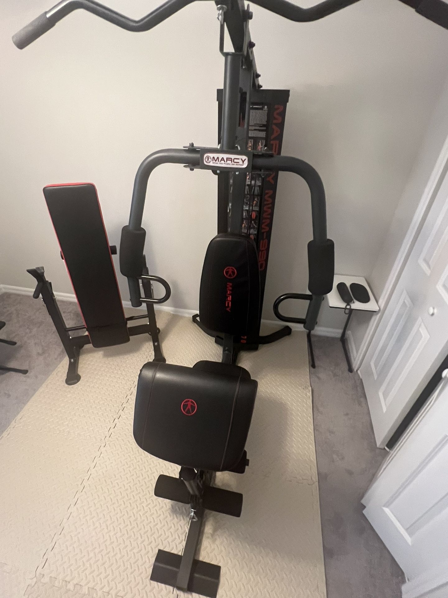 Gym Equipment / Folding Bench