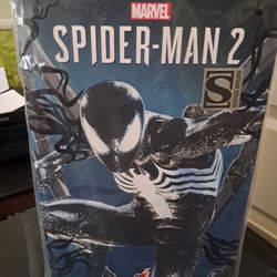 Hot Toys 1/6th scale collectible figure of Peter Parker in the Black Suit from the video game Marvel's Spider-Man 2. 