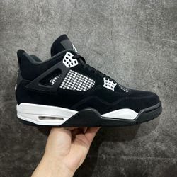 Air Jordan 4 Retro 'White Thunder'