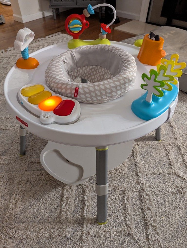 Baby Activity Center by Skip Hop