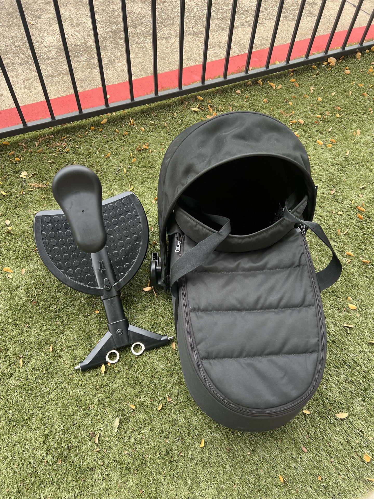 YOYO 0+ Bassinet and YOYO Board