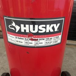HUSKY 33 GALLON AIR COMPRESSOR 