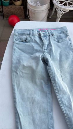 The childrens place skiny jeans  size 8 ligt blue