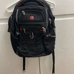 BEAUTIFUL  SWISS GEAR BLACK BACKPACK LIKE NEW