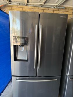 Fridges for sale are Plugged in water and ice free Deliver