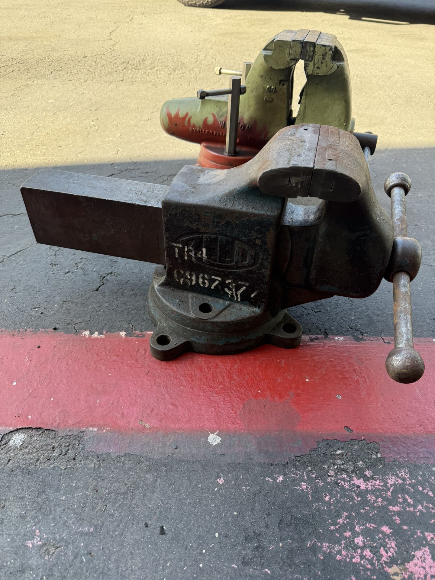 Reed Vice Large