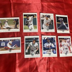 Lot of 8 baseball cards