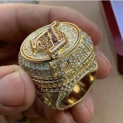 Lakers Champions Ring + Wooden Box 