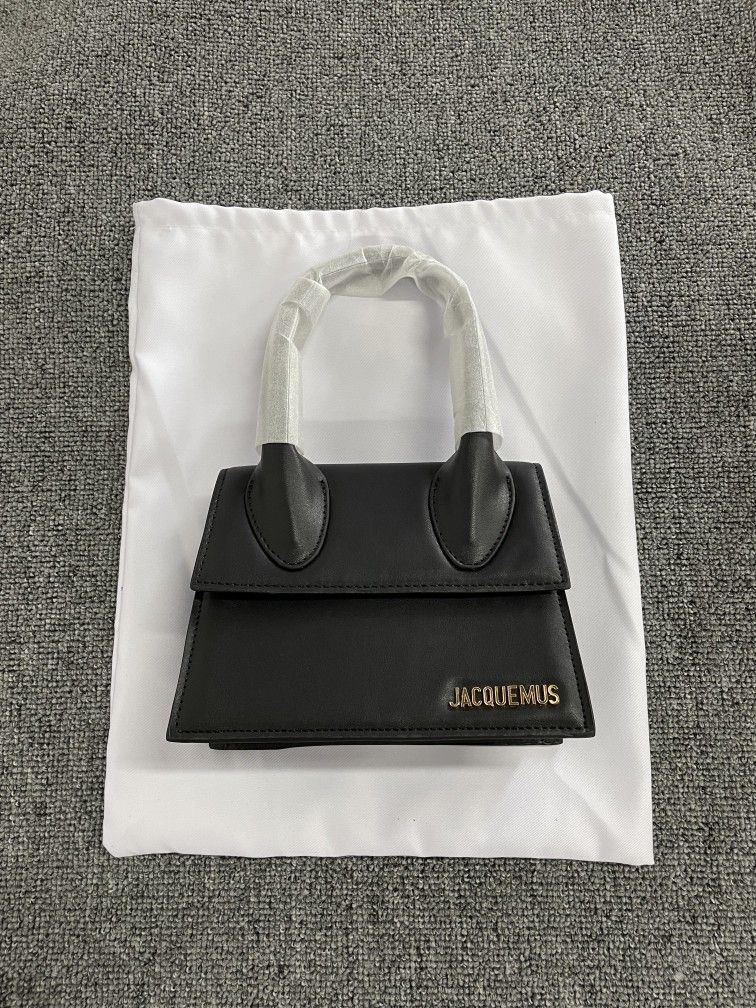 Jacquemus Le Chiquito Medium Bag