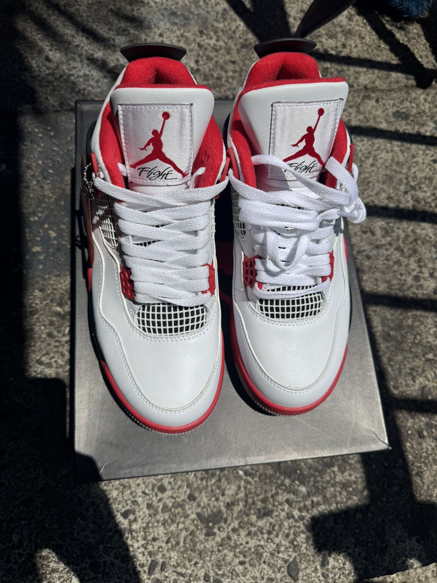 Air Jordan 4 Fire Red