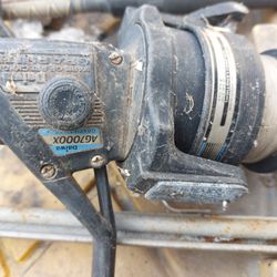 Vintage Fishing Reel 🎣