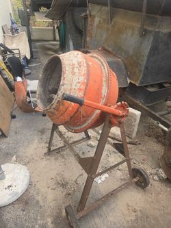 Concrete mixer