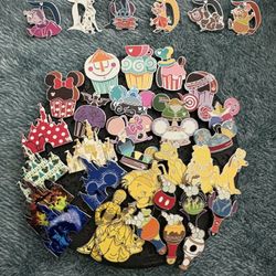 FULL SET COMPLETED WAVE B DISNEYLAND HIDDEN MICKEY W CHASERS AND SUPER CHASER