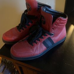 Gucci 6.5 G Sneakers