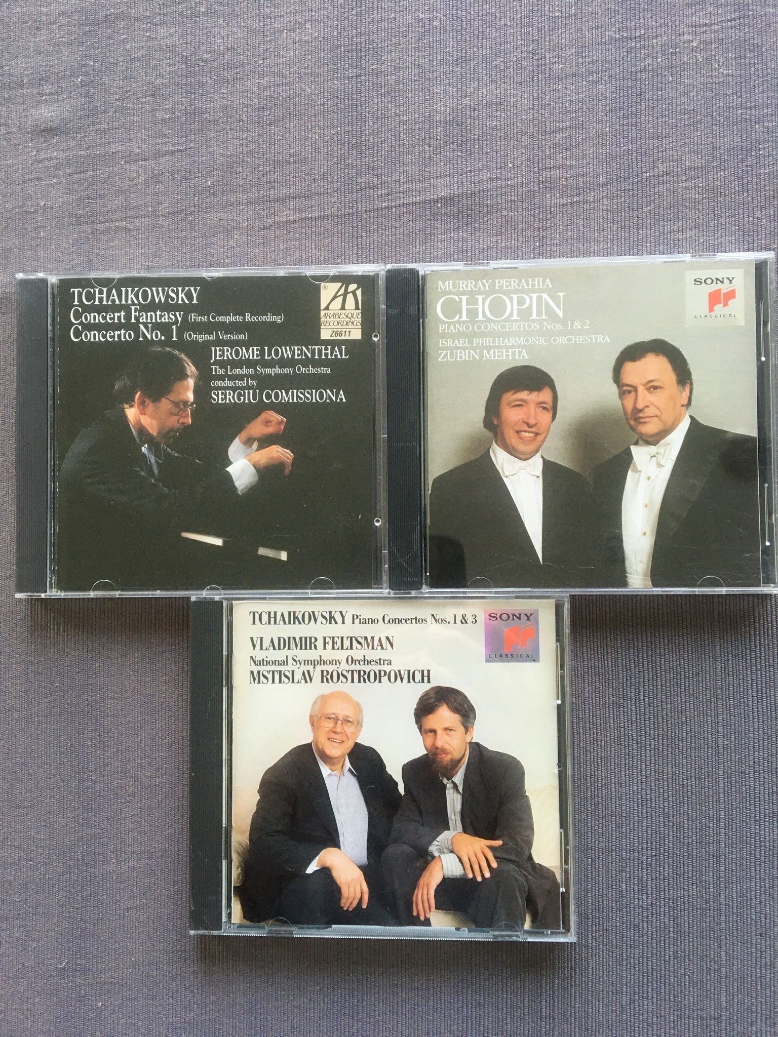 Classical Music Piano Concertos Played By Three Virtuosos, lot/3 CDs excellent conditions. Murray Perahia Plays Chopin Concertos No.s 1& 2, Israel Phi