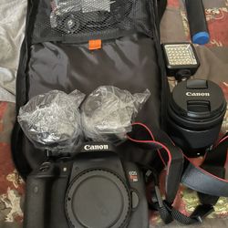 Canon EOS Rebel T6i