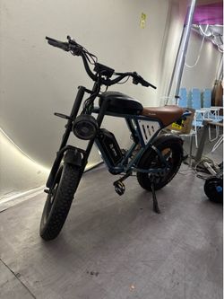 New ebike 28mph 70 Miles Dual Batteries Long Range E-Bike Retro Style