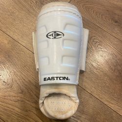Easton Youth Batter Shun Guard