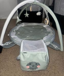 Baby play gym