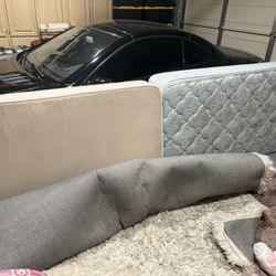 Free Carpet And Two Twin Beds 