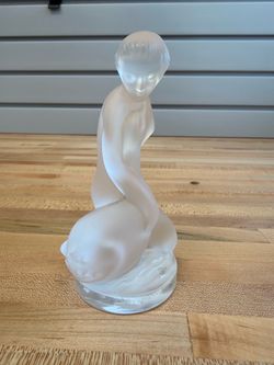 Lalique- Woman with Rabbit