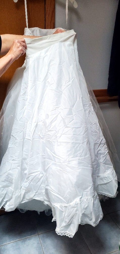 David's Bridal Strapless Tulle Beaded Bodice With Cuff Wedding Dress