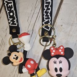 Mickey & Minnie Keychain Set