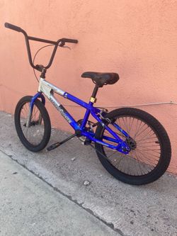 Mongoose Bmx bike aluminum frame 20 inches  tires ready to ride