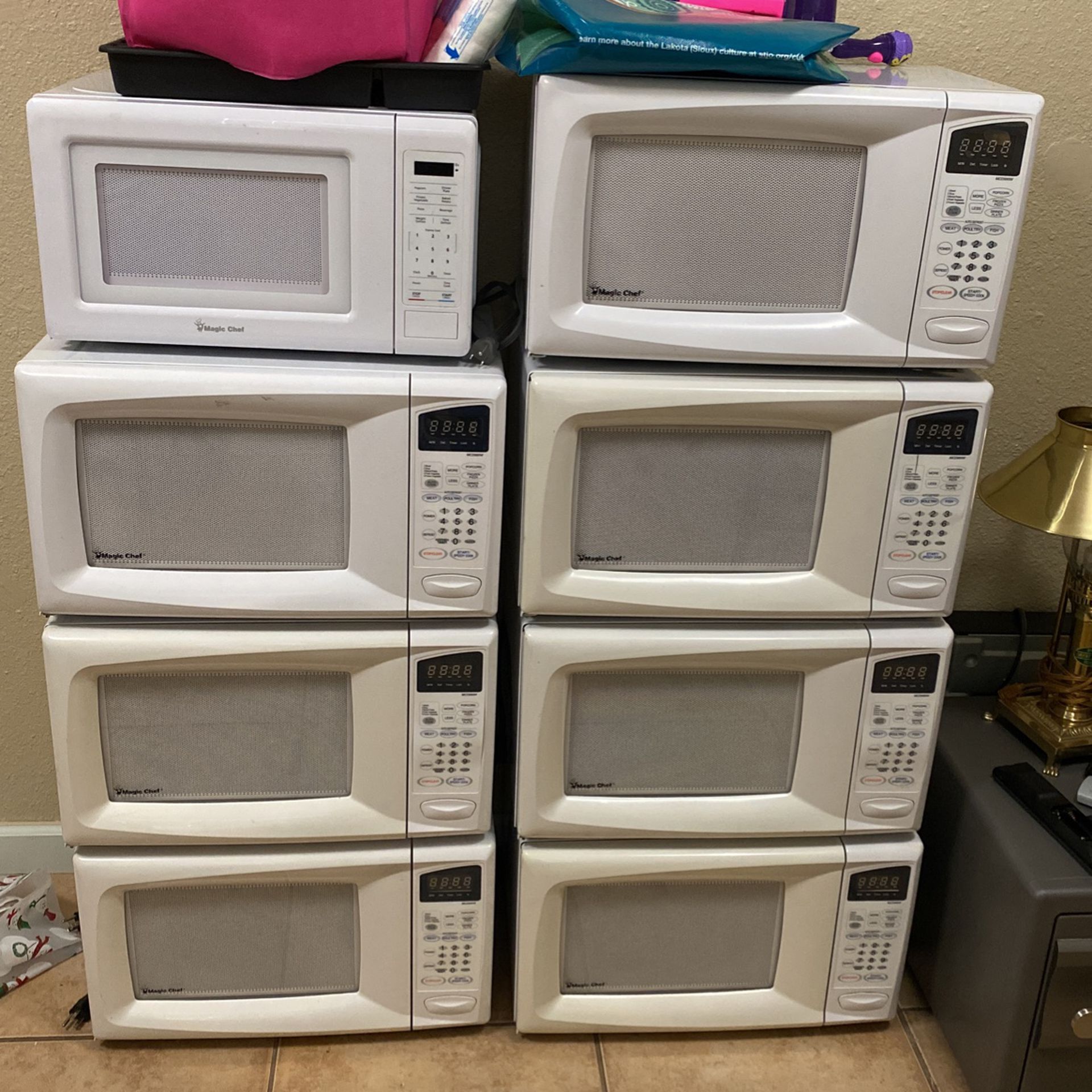 Microwave All $100  Magic Chef Or 20 each
