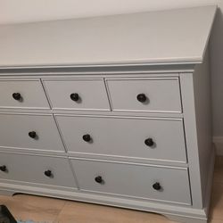 Pottery Barn Kids Dresser