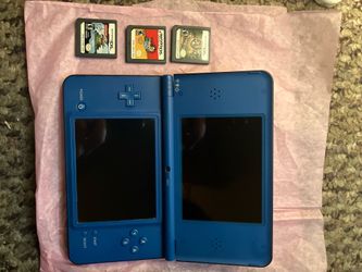 Nintendo DSi XL handheld Midnight Blue + 3 Games