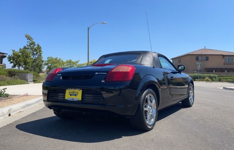 2002 Toyota MR2 Spyder