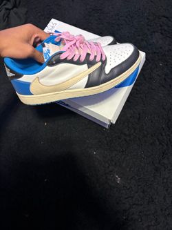 Travis Scott Jordan 1