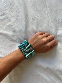 Vintage Turquoise Iridescent Stretch Bracelet