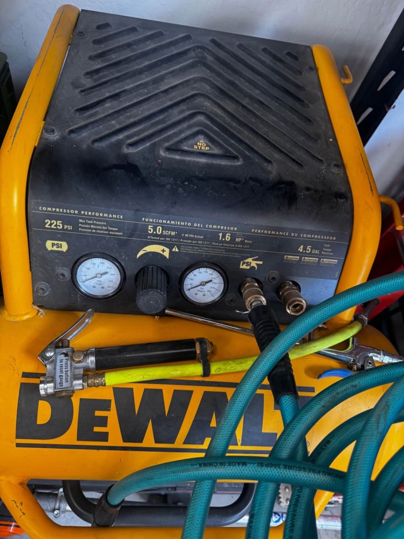 Dewalt 4.5 gallon Air Compressor