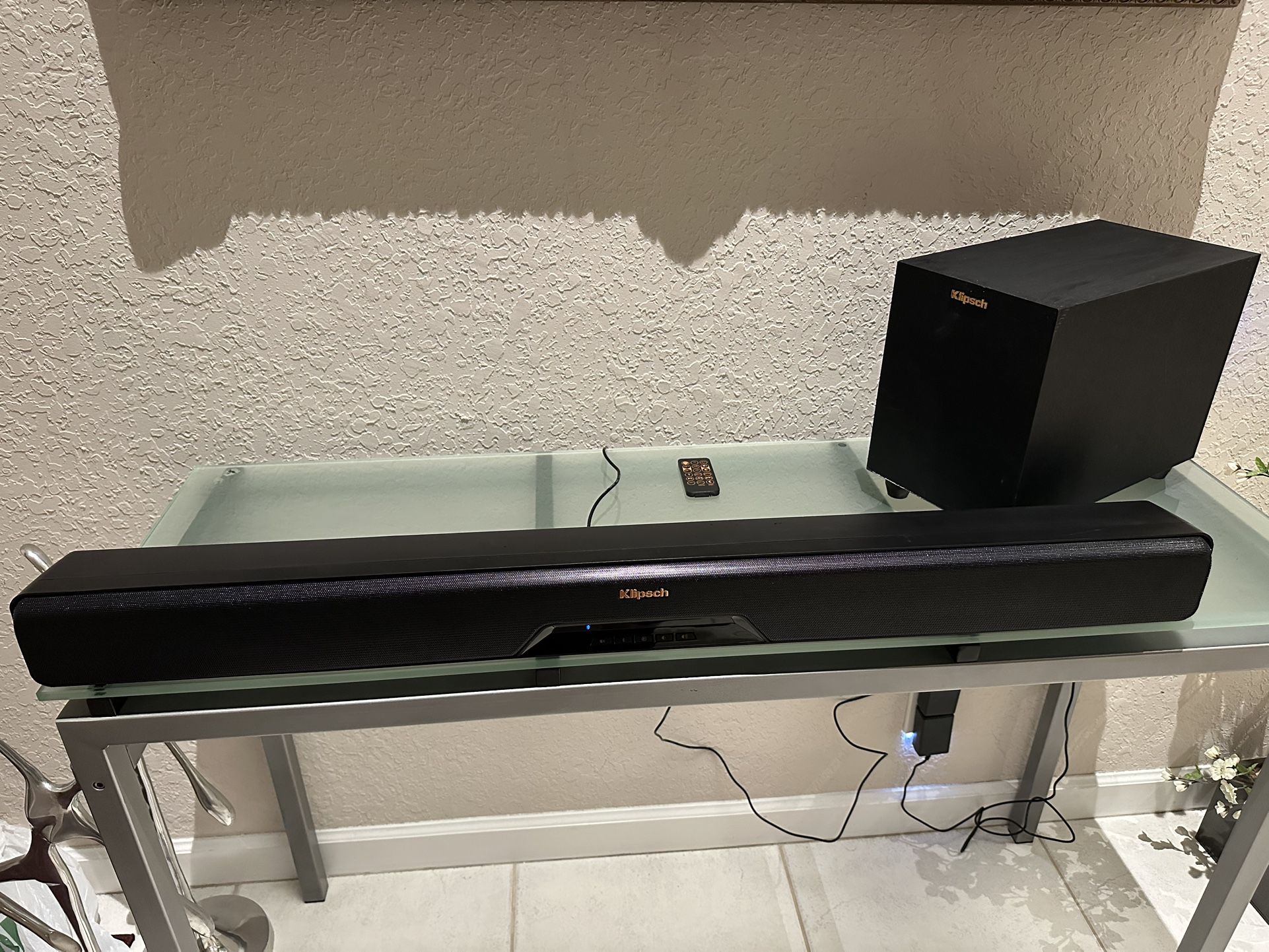 Klipsch RSB-8 WiFi Bluetooth Soundbar With Subwoofer and Remote
