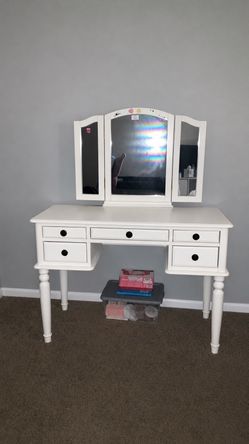 Makeup Vanity
