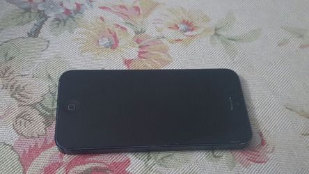 Iphone 5 works with any company. Funciona con cualquier chip